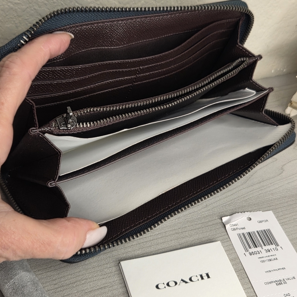 Coach Women's Green Wristlet Wallet - Picture 5 of 8